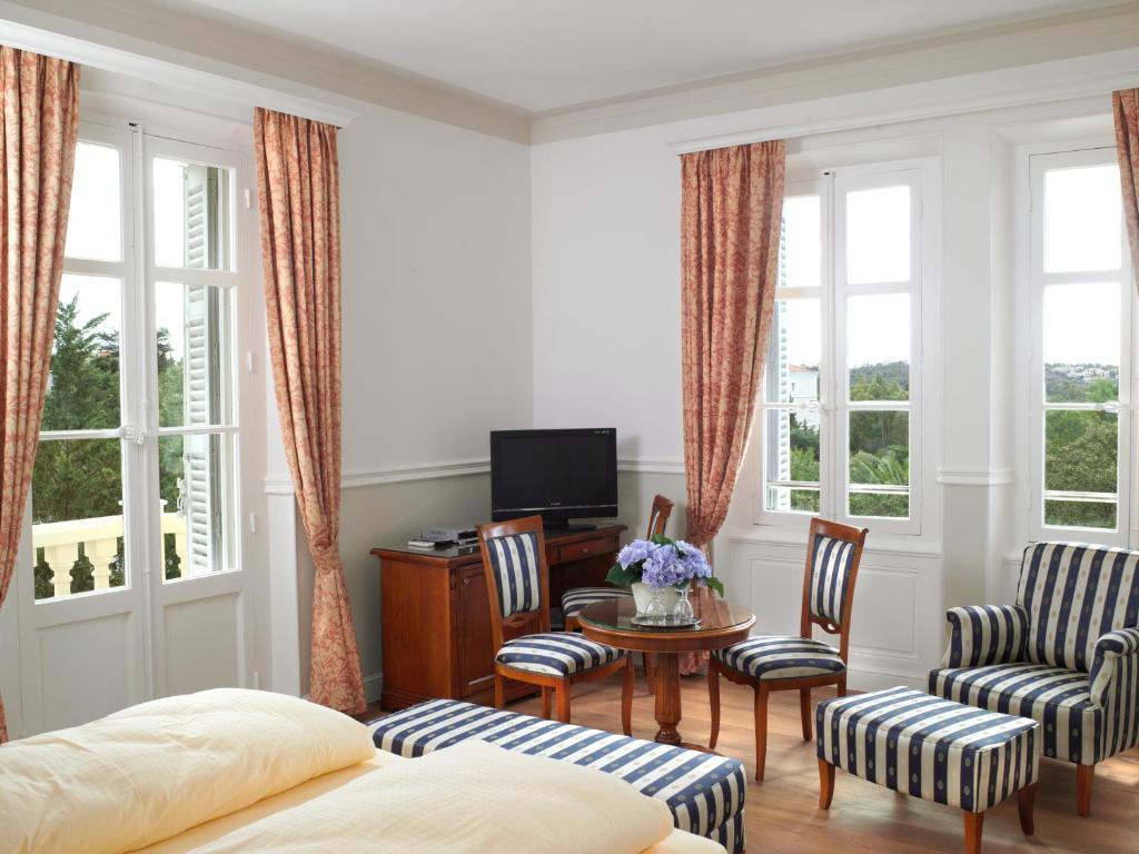 Hotel Villa La Cheneraie Saint-Raphaël Pokój zdjęcie