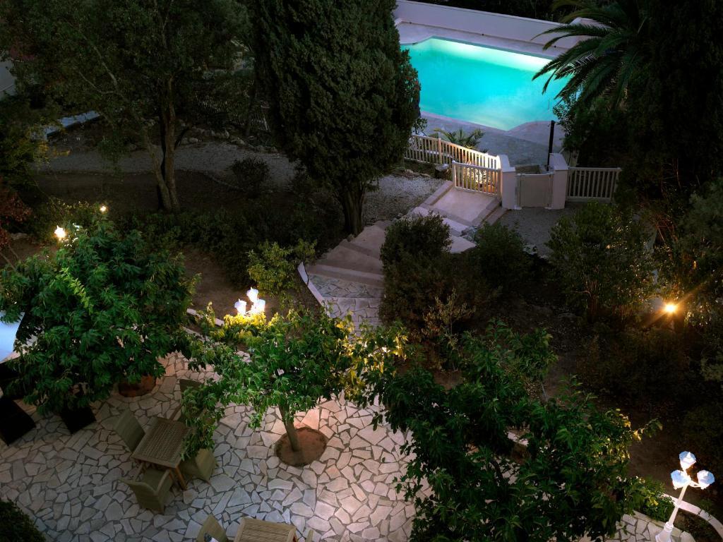 Hotel Villa La Cheneraie Saint-Raphaël Zewnętrze zdjęcie