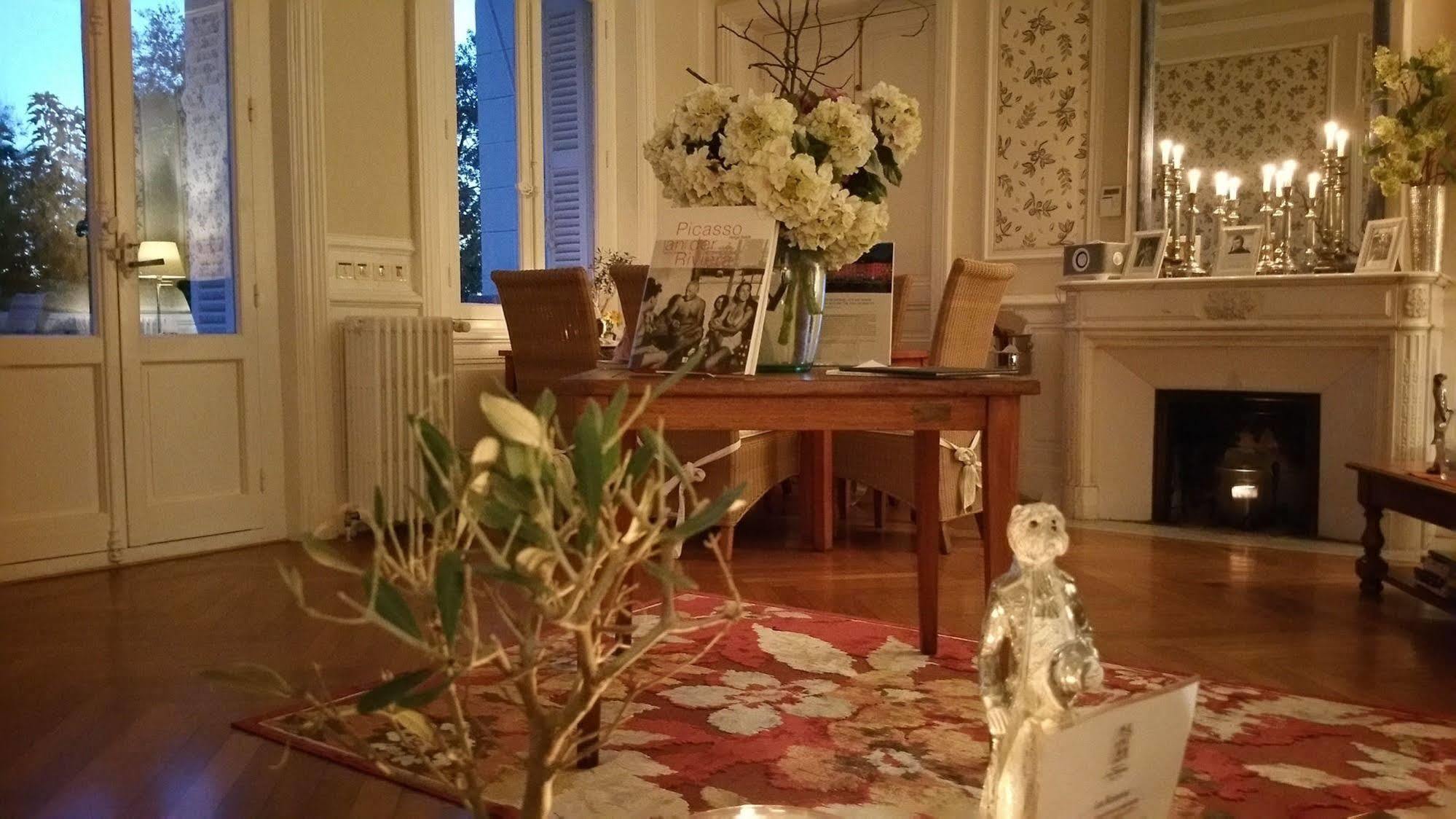 Hotel Villa La Cheneraie Saint-Raphaël Zewnętrze zdjęcie