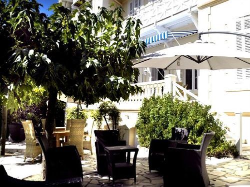 Hotel Villa La Cheneraie Saint-Raphaël Zewnętrze zdjęcie